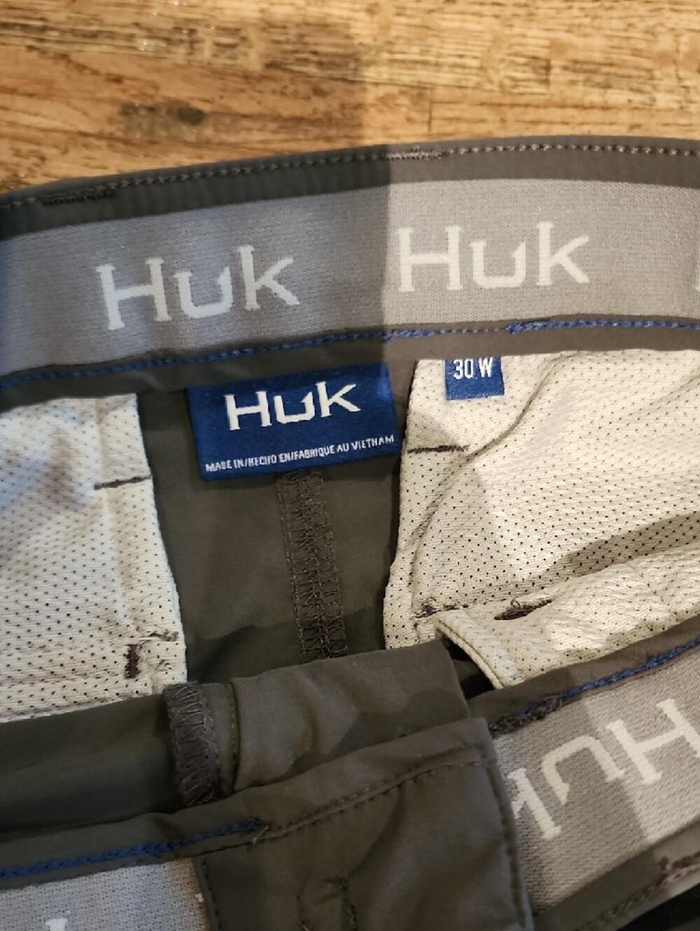 Huk Gray Men's Cargo Pants with Side Pockets - Picture 3 of 4